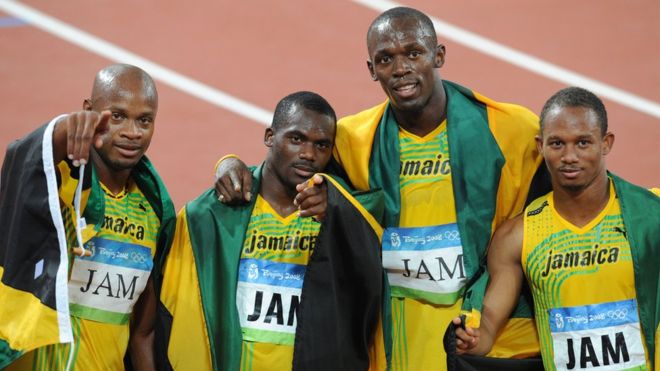 Le quitan a Usain Bolt una de las medallas de oro que ganó en los Juegos Olímpicos de Pekín 2008