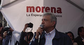 AMLO acusa “guerra sucia” contra MORENA por caso de Eva Cadena