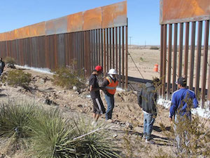 Estados Unidos publica calendario para muro en la frontera con México