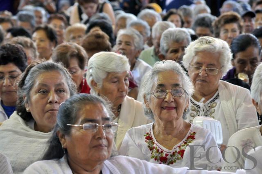 Gobierno de AMLO eleva de 65 a 68 años la pensión universal en México