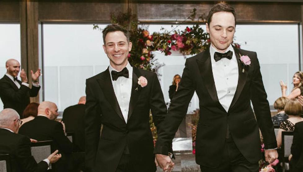Tras una relación de 14 años, Jim Parsons, se casó con su novio