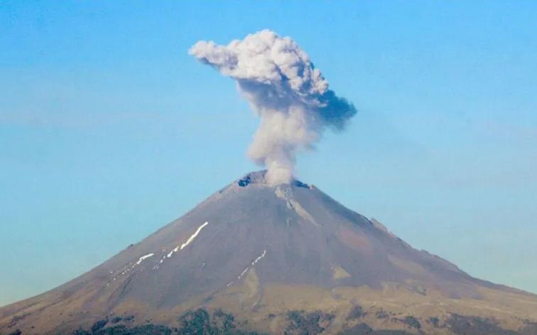 El Popocatépetl emite 167 exhalaciones en últimas 24 horas