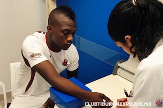 ¡Murillo realiza exámenes médicos con el Tiburón!