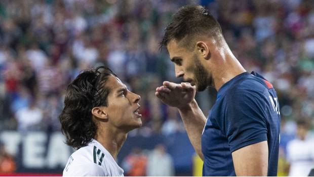 Lainez habla acerca de las burlas sobre su estatura realizadas por Miazga