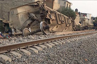 Descarrila tren en Ecatepec, reportan varios muertos (+Fotos)