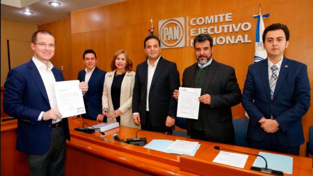 Ricardo Anaya se registra como precandidato a la presidencia