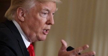 Estadunidenses al borde de un ataque de nervios por Trump