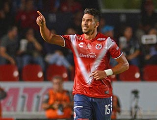 Herrera y Alatorre dejarían al Tiburón para regresar a Pumas