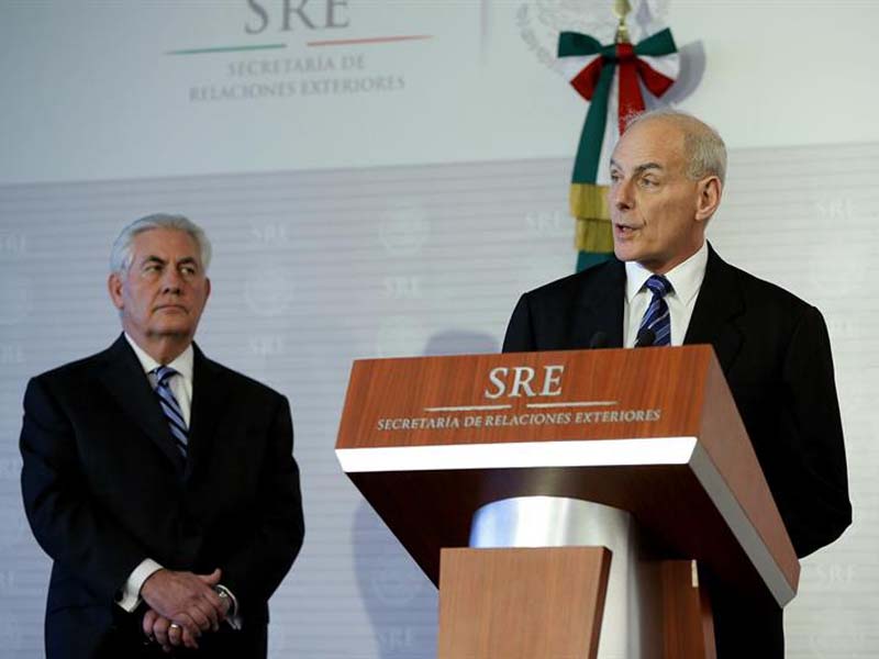 Se contradicen Trump y Kelly por deportaciones
