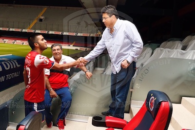 Estoy pensando si me llevo o no el equipo, hay Estados interesados: Kuri Grajales