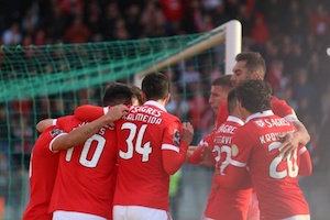 Jiménez y Benfica con dura visita al Braga