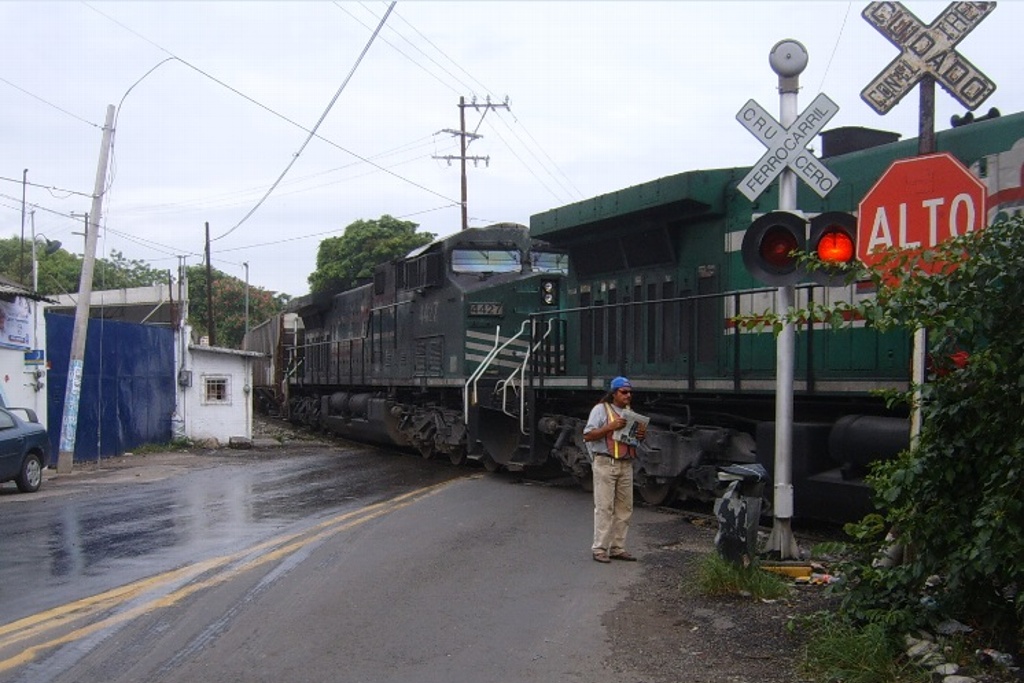 Tren Maya podría ser turístico, de carga y pasajeros