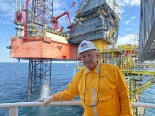 PEMEX compra siete plataformas petroleras