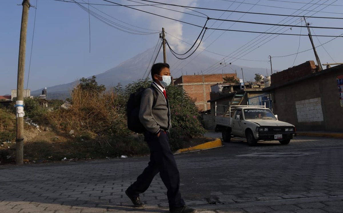 Puebla retomará clases presenciales tras contingencia por actividad del Popocatépetl