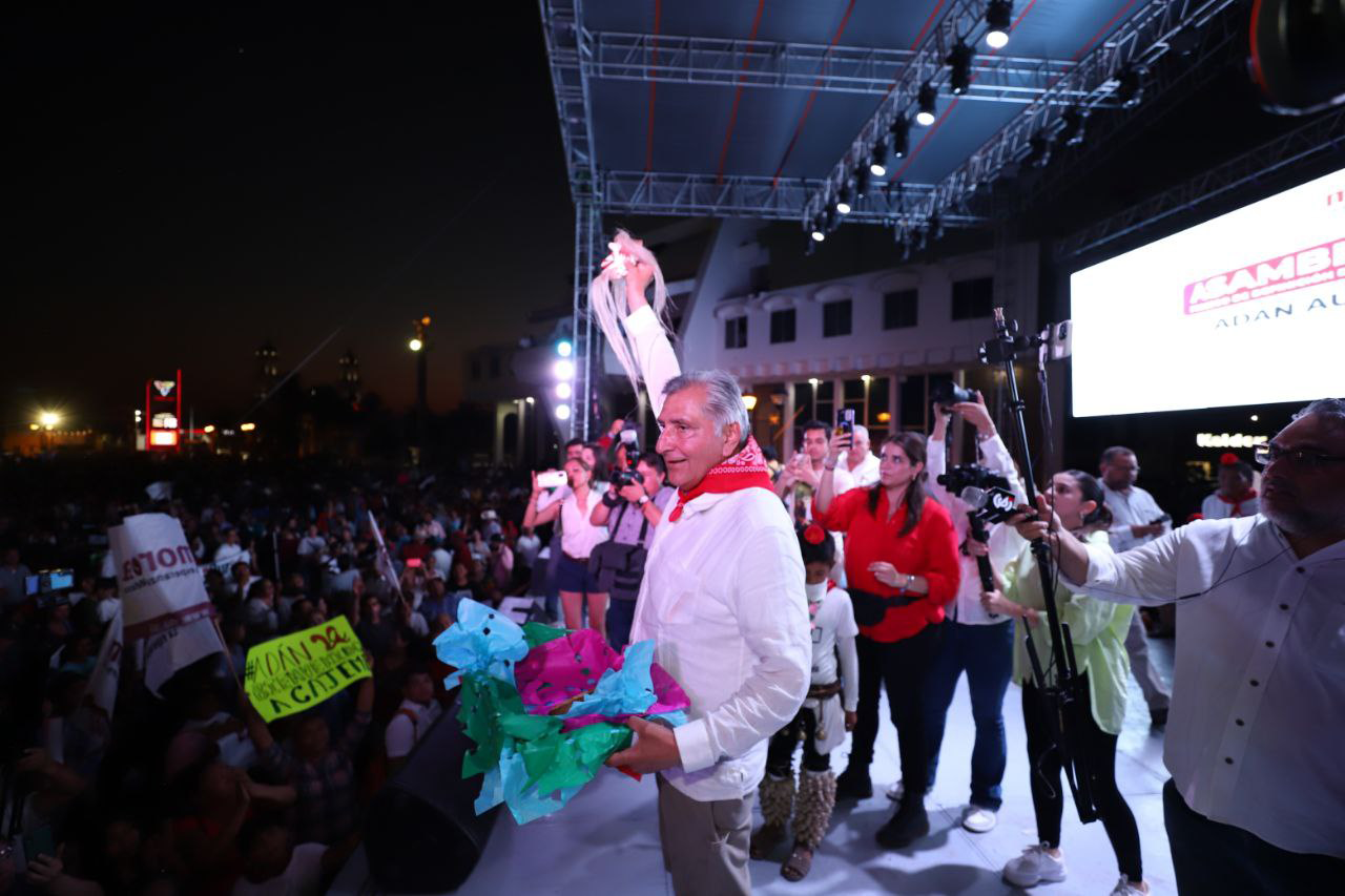 Presenta Adán Augusto López Hernández sus gastos de recorrido por el país; ascienden a 395 mil pesos