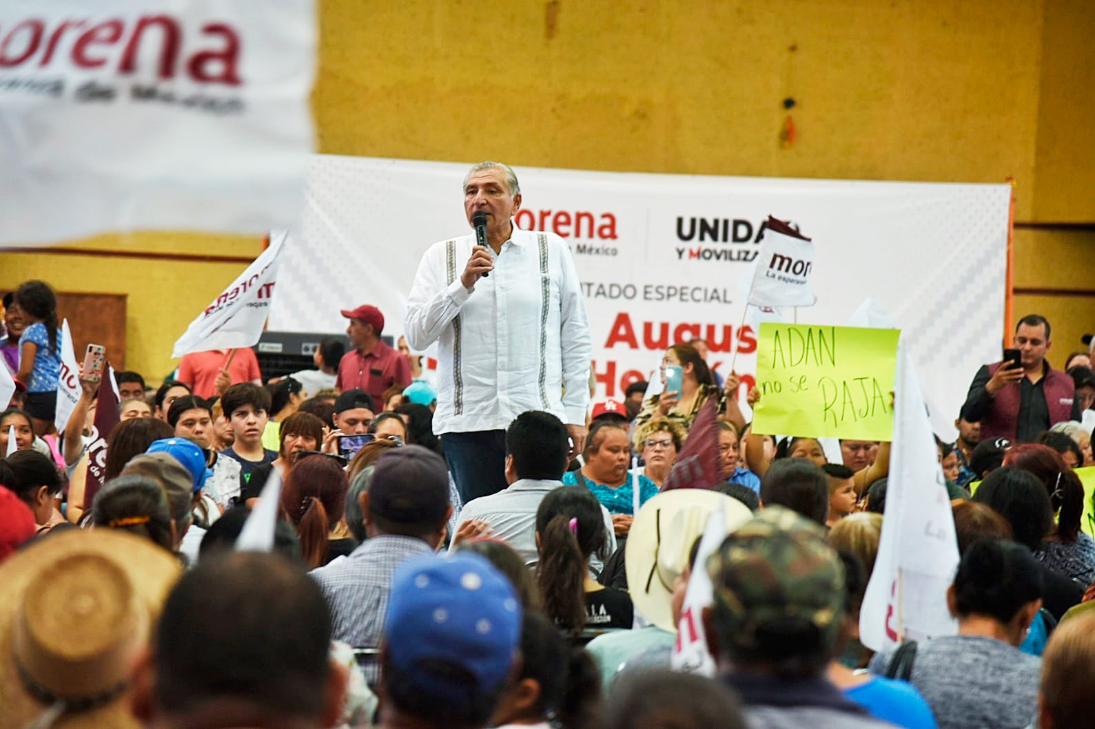 En una emotiva recepción de mujeres y hombres de Coahuila, Adán Augusto López Hernández asegura que “vamos por más, y construiremos un México mejor para todos”