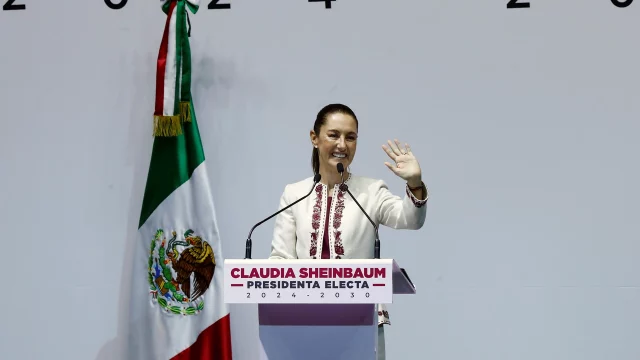 Sheinbaum presenta a los nuevos jefes de Sedena y Marina para su gobierno