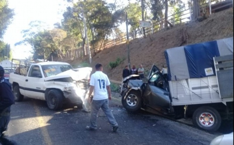 Ocho lesionados deja accidente en carretera Huatusco-Xalapa