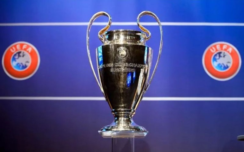 La UEFA aplaza finales de la Champions y la Europa League