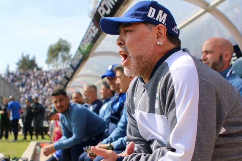 Maradona evoluciona sin complicaciones