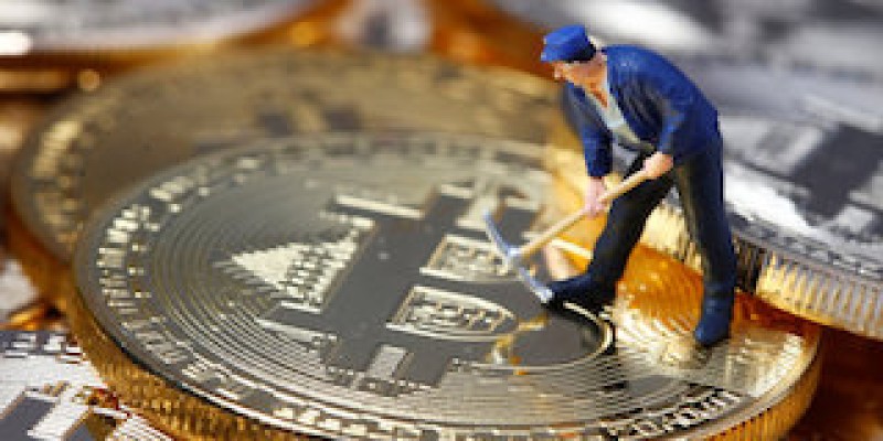 Bitcoin es remecido por preocupaciones regulatorias, se deprecia 7 pct en ola de ventas