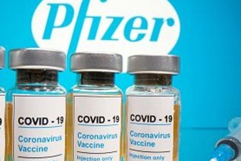 Pfizer estudia tercera dosis de vacuna contra variantes del COVID-19