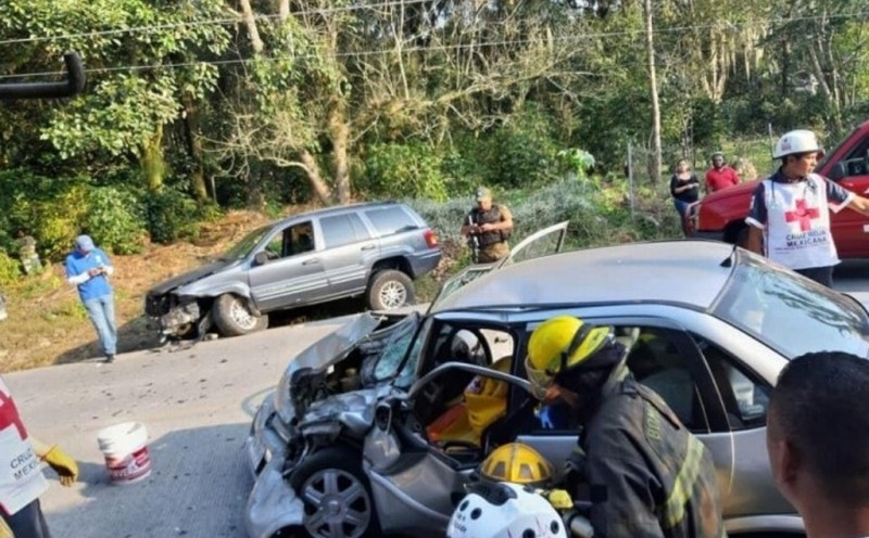 Accidente en carretera Xalapa-Coatepec deja varios lesionados