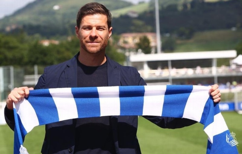 ¡Adiós a Alemania! Xabi Alonso renueva con Real Sociedad