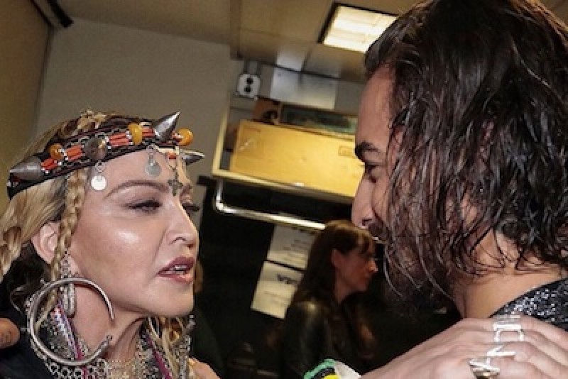 Encuentro entre Madonna y Maluma provoca gran controversia (+video)