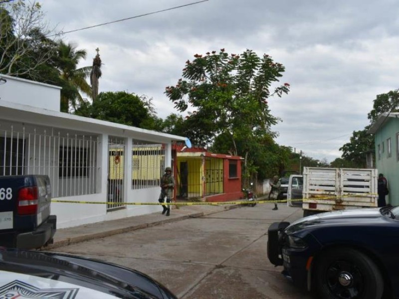 Tras persecución a balazos detienen a tres sujetos y aseguran casa de seguridad en Oluta, Veracruz