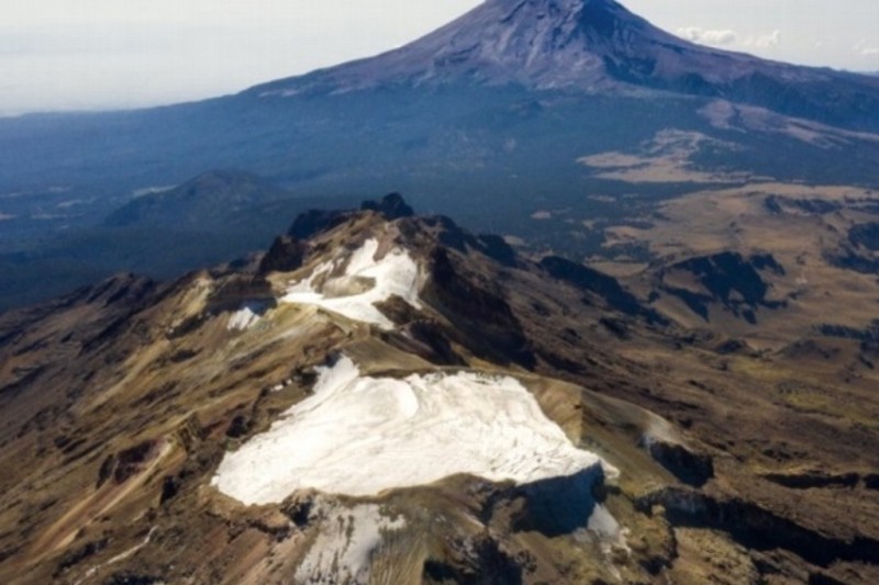 Glaciares del Iztaccíhuatl y Pico de Orizaba, a punto de extinguirse como el Ayoloco