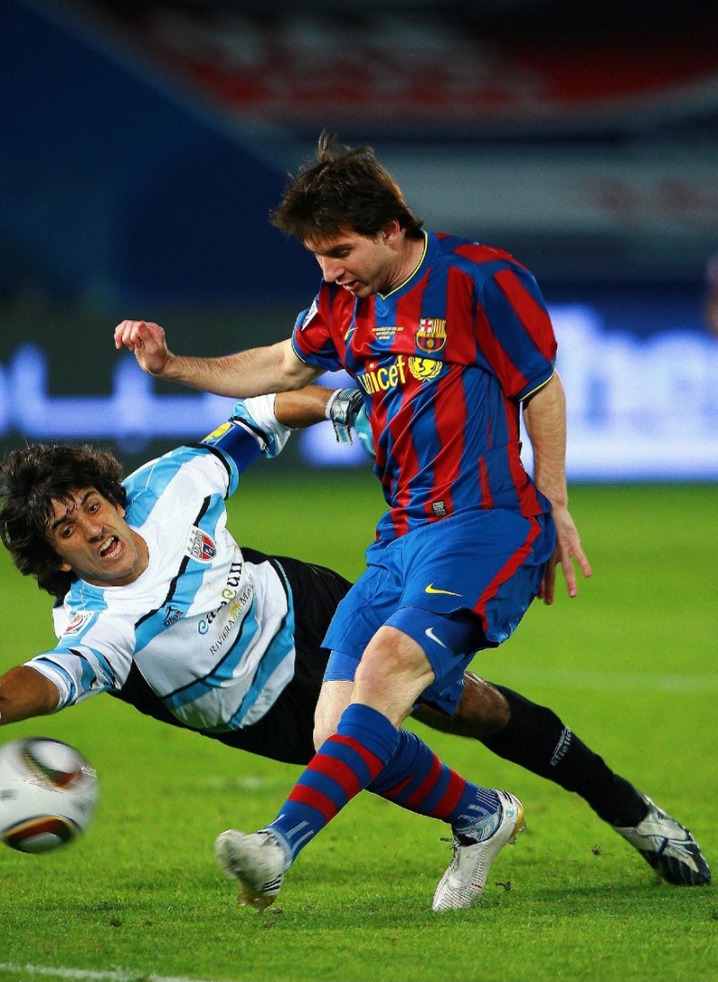 Federico Vilar recibe regalo de Messi