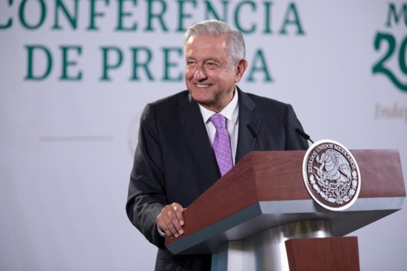 México mantiene economía estable con recuperación de empleos e inversión: presidente