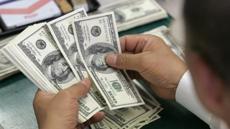 Dólar se vende en 19.05 pesos en promedio en terminal aérea capitalina