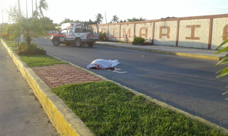 Mujer de la tercera edad muere atropellada en Carlos A. Carrillo, Veracruz