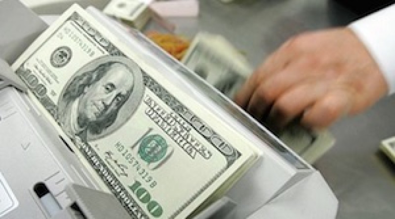 El Dólar inicia la semana en 19.00 pesos en el aeropuerto