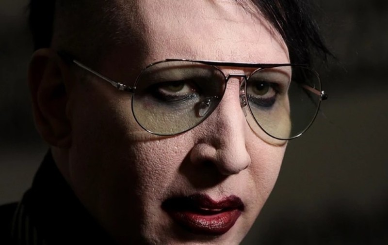 Marilyn Manson pierde contrato con disquera tras acusación de abuso sexual