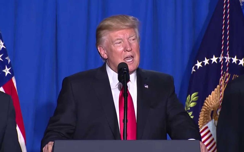 Trump admite que sí habló con Peña Nieto sobre mandar tropas a México