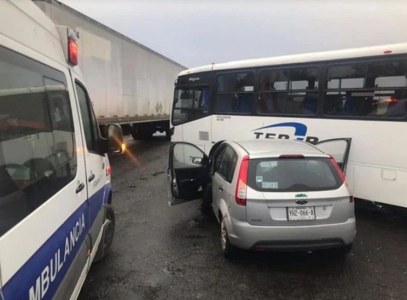 Mega carambola causa caos vial en Veracruz