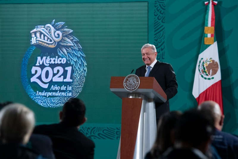 Vacunación garantiza seguridad en el regreso a clases presenciales: presidente; estudiantes volverán a las aulas el 7 de junio