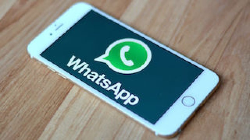 Trucos para que leas los mensajes de WhatsApp sin que te cachen